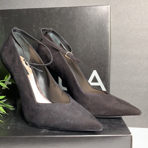 AQUA KAILANA ANKLE STRAP POINTED TOE PUMPS. - Picture 4 of 9